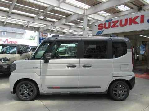Suzuki Spacia Gear