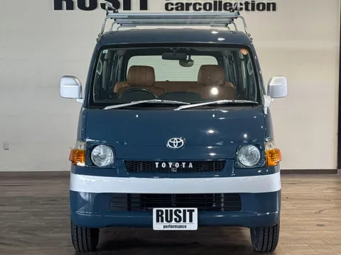 Toyota TownAce Van