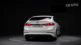 Hyundai Elantra (Avante)