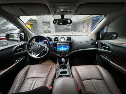BYD S7