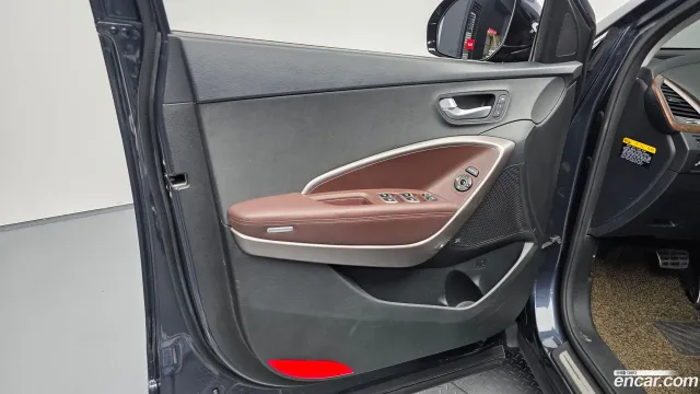 Hyundai Grand Santa Fe (Maxcruz)