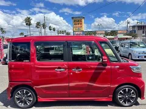 Suzuki Spacia Custom
