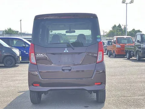 Mitsubishi eK Space