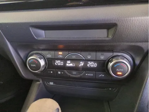 Mazda Axela Sport