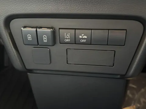 Nissan Clipper Van