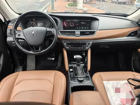 Borgward BX7