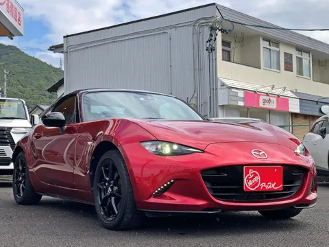 Mazda MX-5 (Roadster)