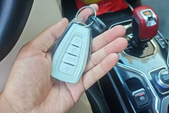 Geely Icon
