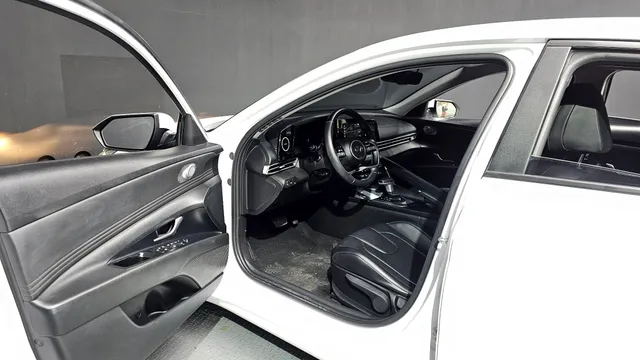 Hyundai Elantra (Avante)