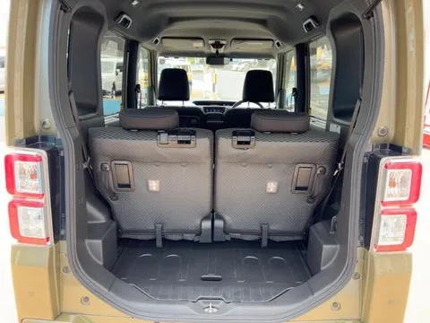 Toyota Pixis Mega