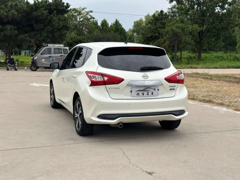 Nissan Tiida