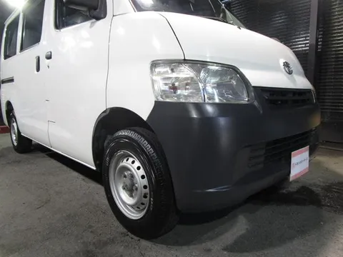 Toyota TownAce Van