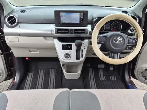 Toyota Pixis Joy