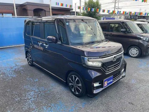 Honda N-BOX Custom