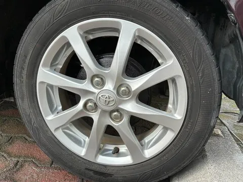 Toyota Pixis Mega
