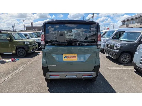 Mitsubishi Delica Mini
