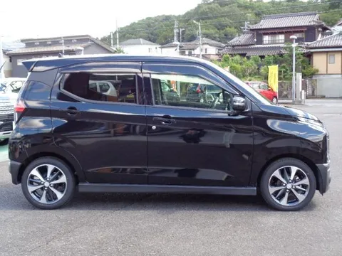 Mitsubishi eK X
