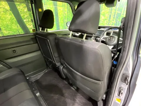 Toyota Pixis Mega