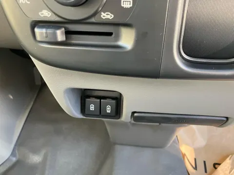 Mitsubishi Minicab Van