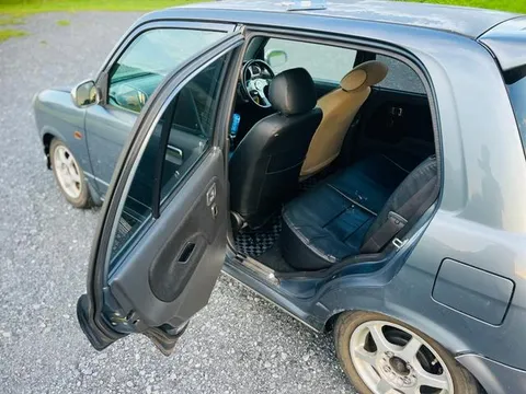 Daihatsu Mira Gino