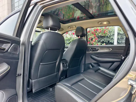 Roewe RX5