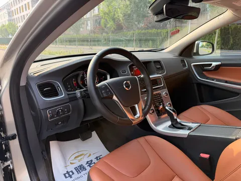 Volvo S60