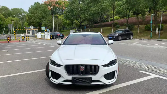 Jaguar XEL