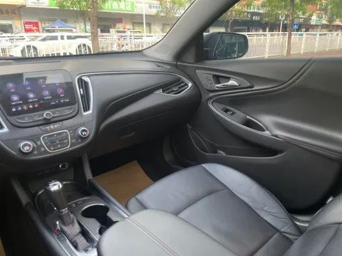 Chevrolet Malibu XL