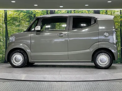Honda N-BOX Slash