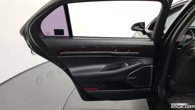 Genesis G90 (EQ900)