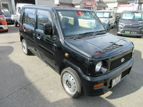 Daihatsu Naked