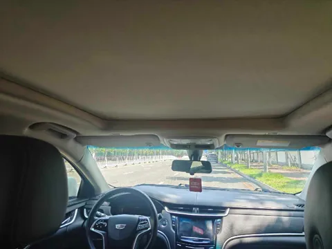 Cadillac XTS