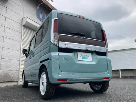Suzuki Spacia
