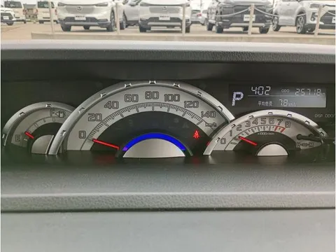 Toyota Pixis Mega