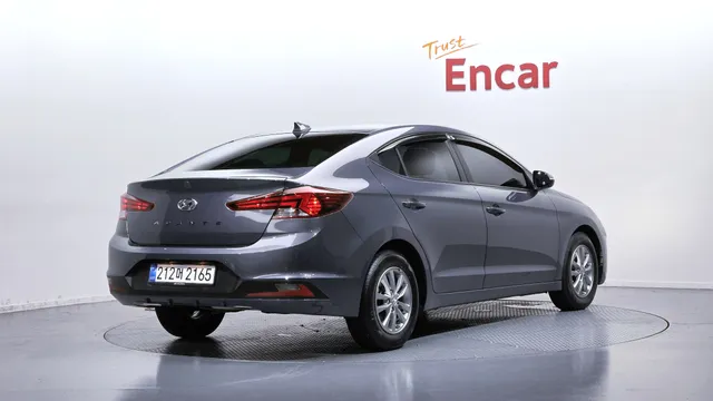 Hyundai Elantra (Avante)