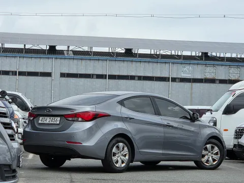 Hyundai Elantra (Avante)