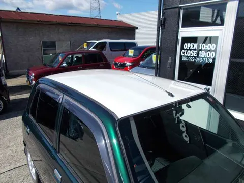 Daihatsu Mira Gino