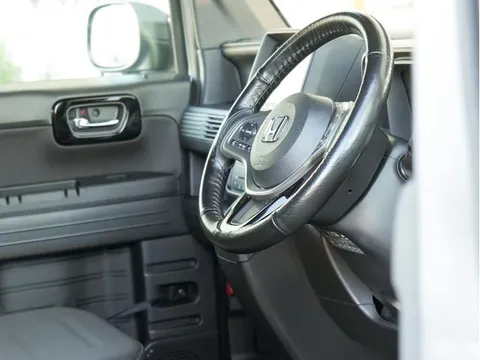 Honda N-VAN Plus Style