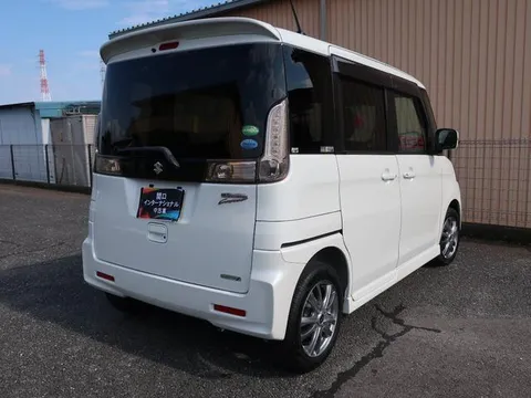 Suzuki Spacia Custom