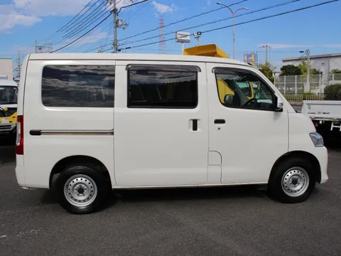 Toyota TownAce Van