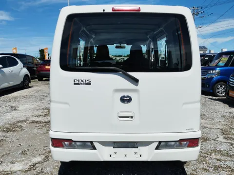 Toyota Pixis Van