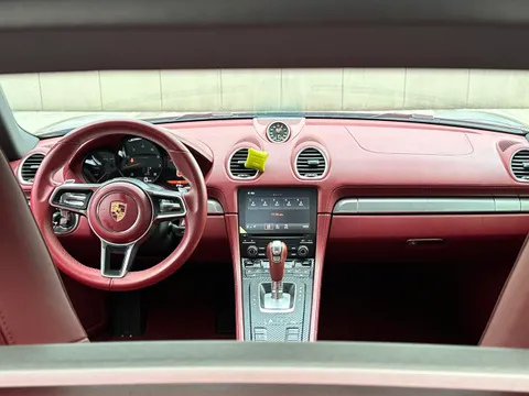 Porsche 718