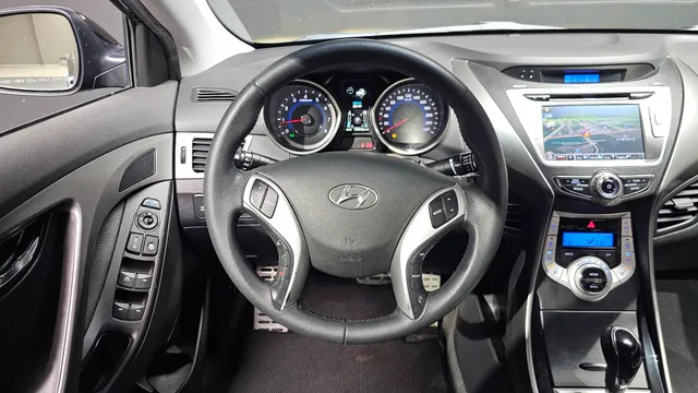 Hyundai Elantra (Avante)