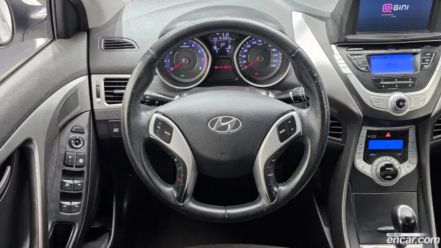 Hyundai Elantra (Avante)