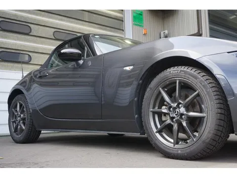 Mazda MX-5 (Roadster)