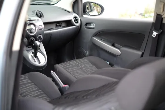 Mazda Mazda 2