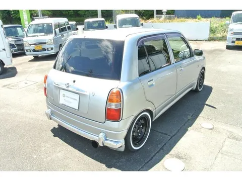 Daihatsu Mira Gino