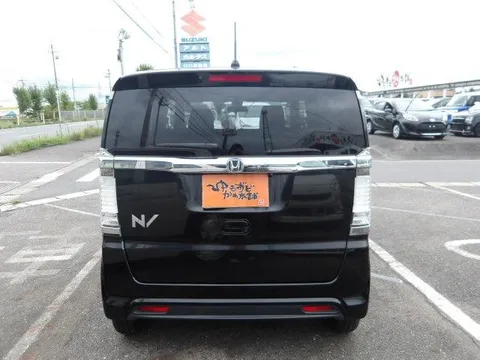 Honda N-BOX Slash