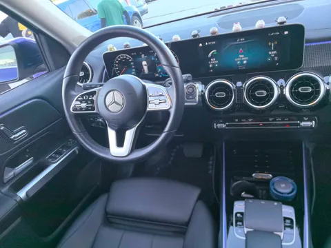 Mercedes-Benz Mercedes-Benz GLB