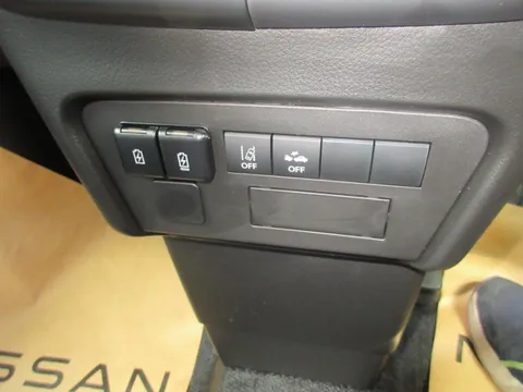 Nissan Clipper Van
